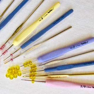 Tulip Cushioned Bead Crochet Hooks by Size