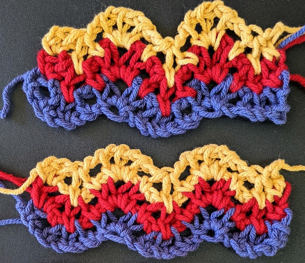 Two chunky stripy Zegue stitch swatches in 3 colors. In one swatch, the color changes with each new forward pass. In the other, the color changes with each new return pass.